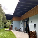 Luxurioeses Rollstuhlgerechtes Ferienapartment A1 Mit Umzaeunten Garten, 65qm