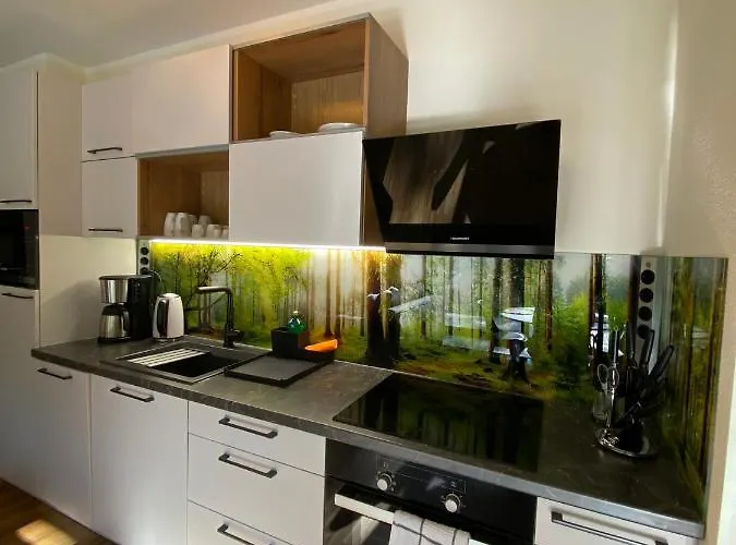 Luxurioeses Rollstuhlgerechtes Ferienapartment A1 Mit Umzaeunten Garten, 65qm Amtsberg