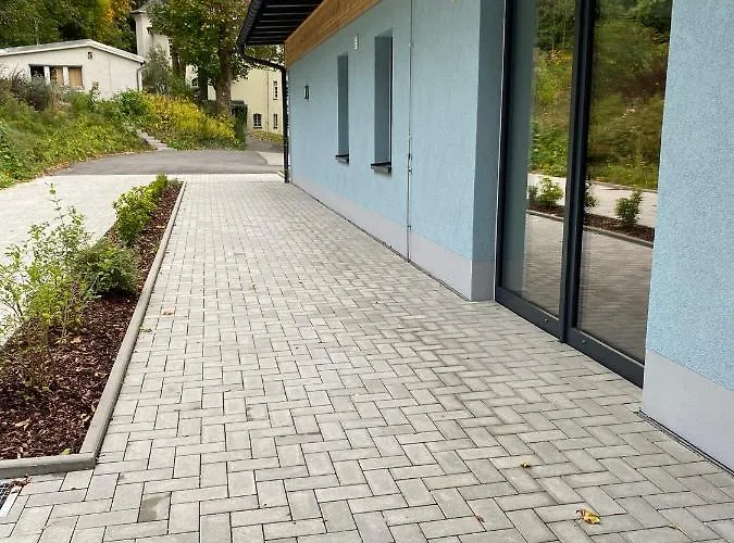 Luxurioeses Rollstuhlgerechtes Ferienapartment A1 Mit Umzaeunten Garten, 65qm